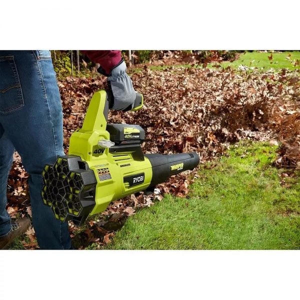 Tondeuse à gazon à gazon autotractée 40 V sans balais de 50 cm (20 po) avec coupe-bordures et souffleur de feuilles, livrée avec 2 batteries et 2 chargeurs.