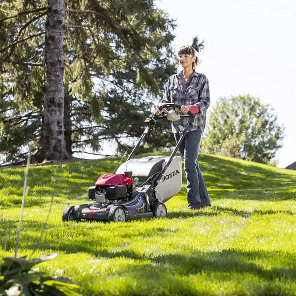 Tondeuse à gazon à gazon autotractée Honda Nexite de 53 cm (21 po), système Versamow 4 en 1, transmission hydrostatique, démarrage électrique, moteur GCV200 avec système Roto-Stop.