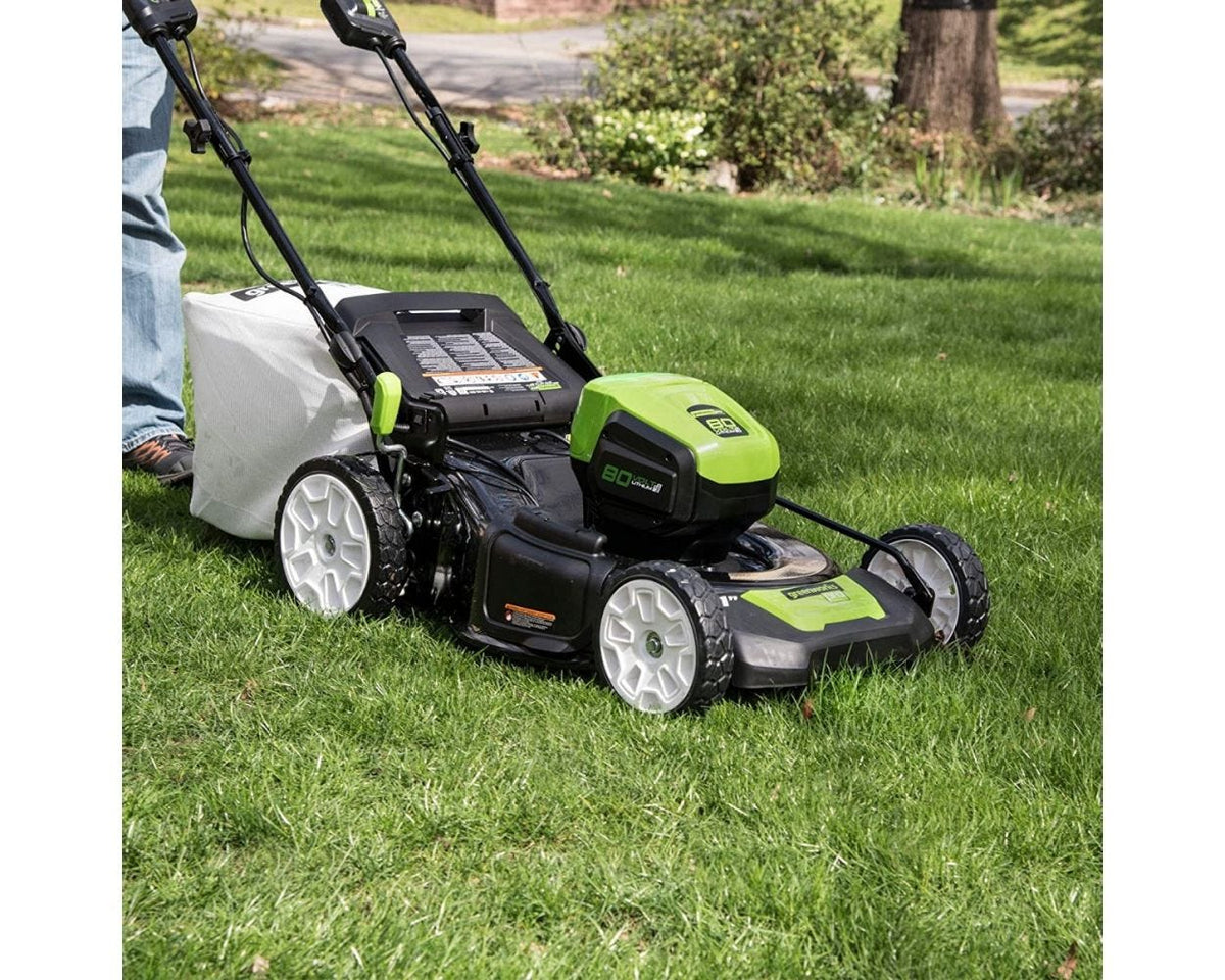Tondeuse à gazon à gazon sans fil 80 V, autotractée et sans balais de 21 pouces | Greenworks